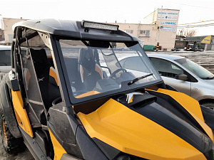 S005 Стекло цельное ветровое с обогревом дворником и омывателем BRP Can-Am Maverick 1000R 2013-2016